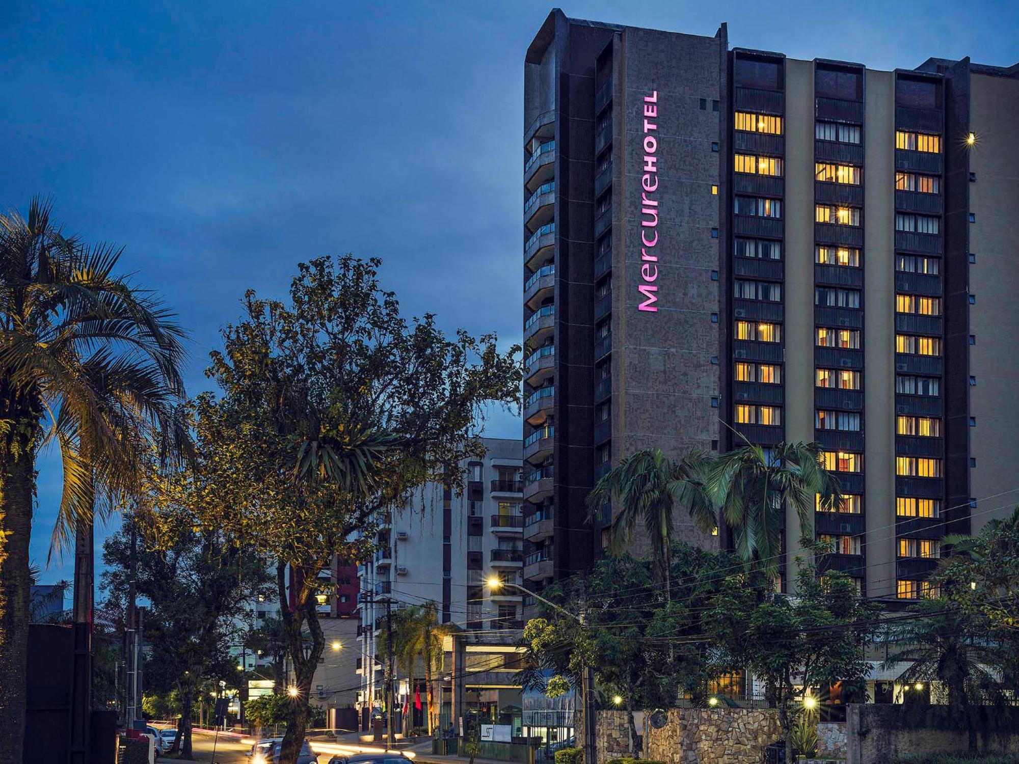 Apart Hotel Moderno Em ג'וינוויל מראה חיצוני תמונה