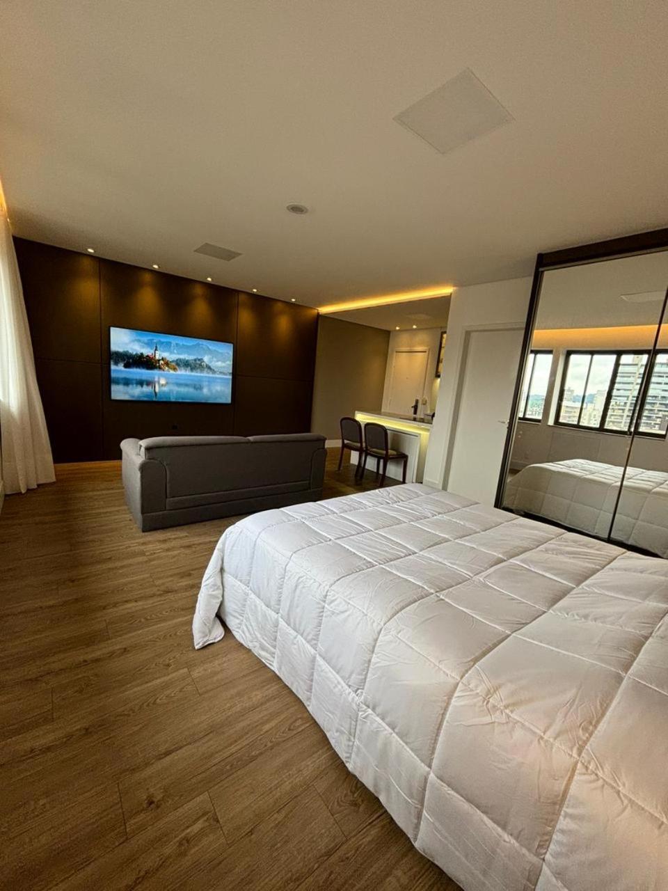 Apart Hotel Moderno Em ג'וינוויל מראה חיצוני תמונה