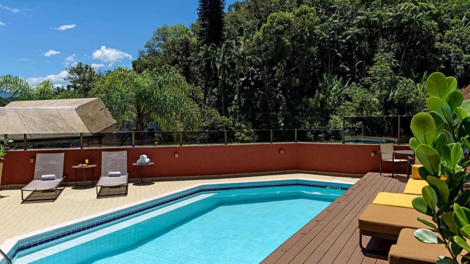 Apart Hotel Moderno Em ג'וינוויל מראה חיצוני תמונה